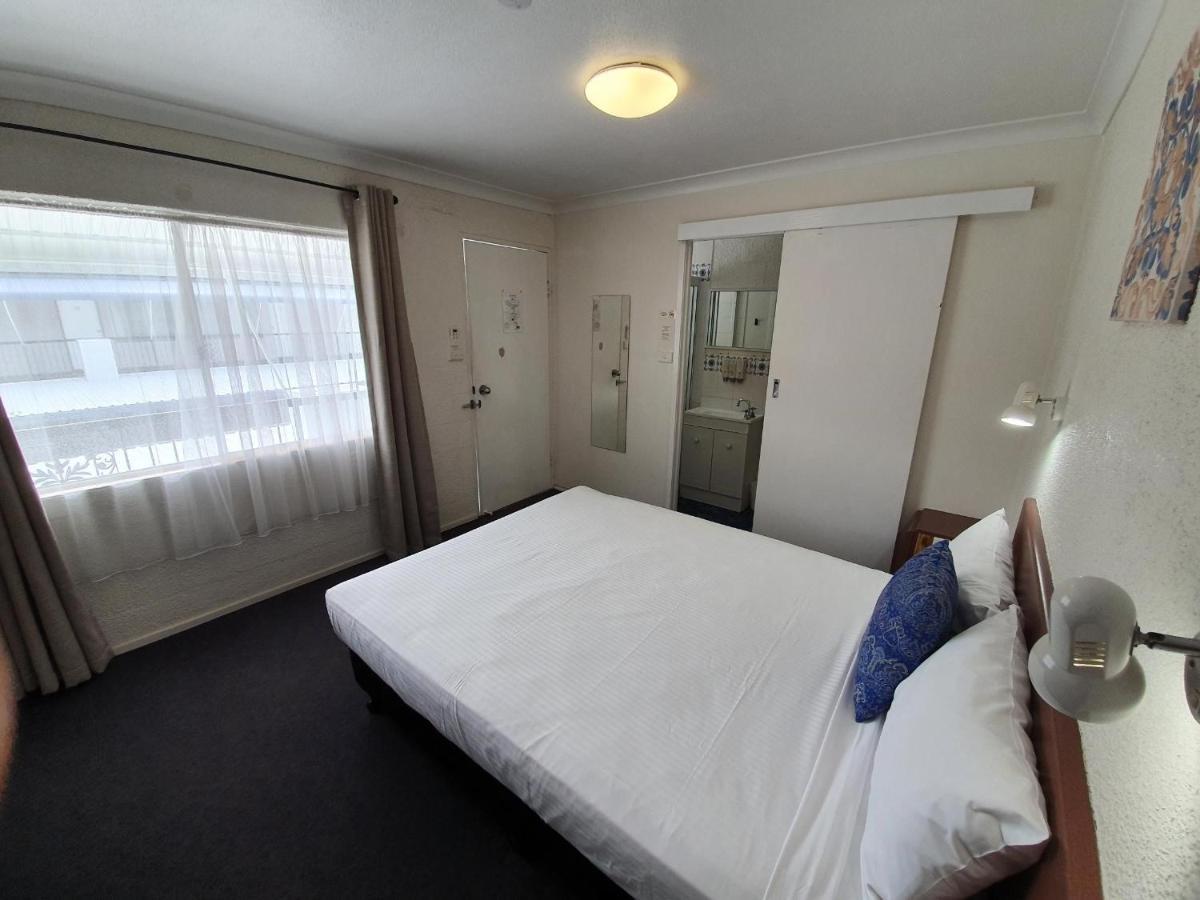 Metro Motel Rockhampton Extérieur photo